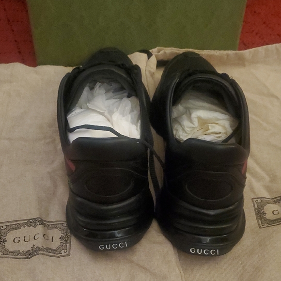 Gucci Men's Black Sneakers with Red and Green Stripes Men Size 7 Woman Size 9 - Picture 2 of 7